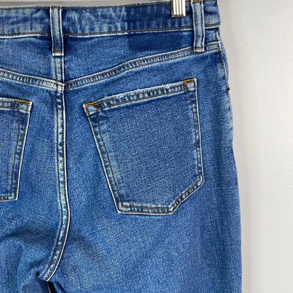 ABERCROMBIE & FITCH Curve Love The Mom High Rise Jeans Mid Wash Button Fly 29/8R - Picture 5 of 12